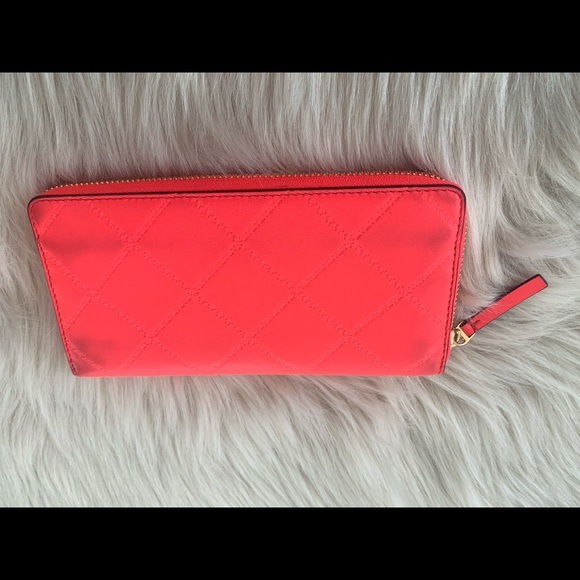 Tory Burch Georgia zip continental wallet. - Picture 2 of 9